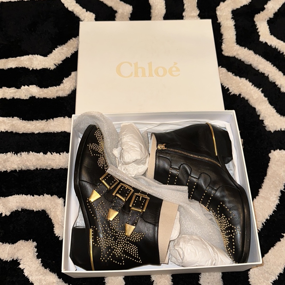 PRISTINE CHLOE SUSANNA STUDDED LEATHER ANKLE BOOTS BLACK/GOLD 37.5/ 7.5-8.